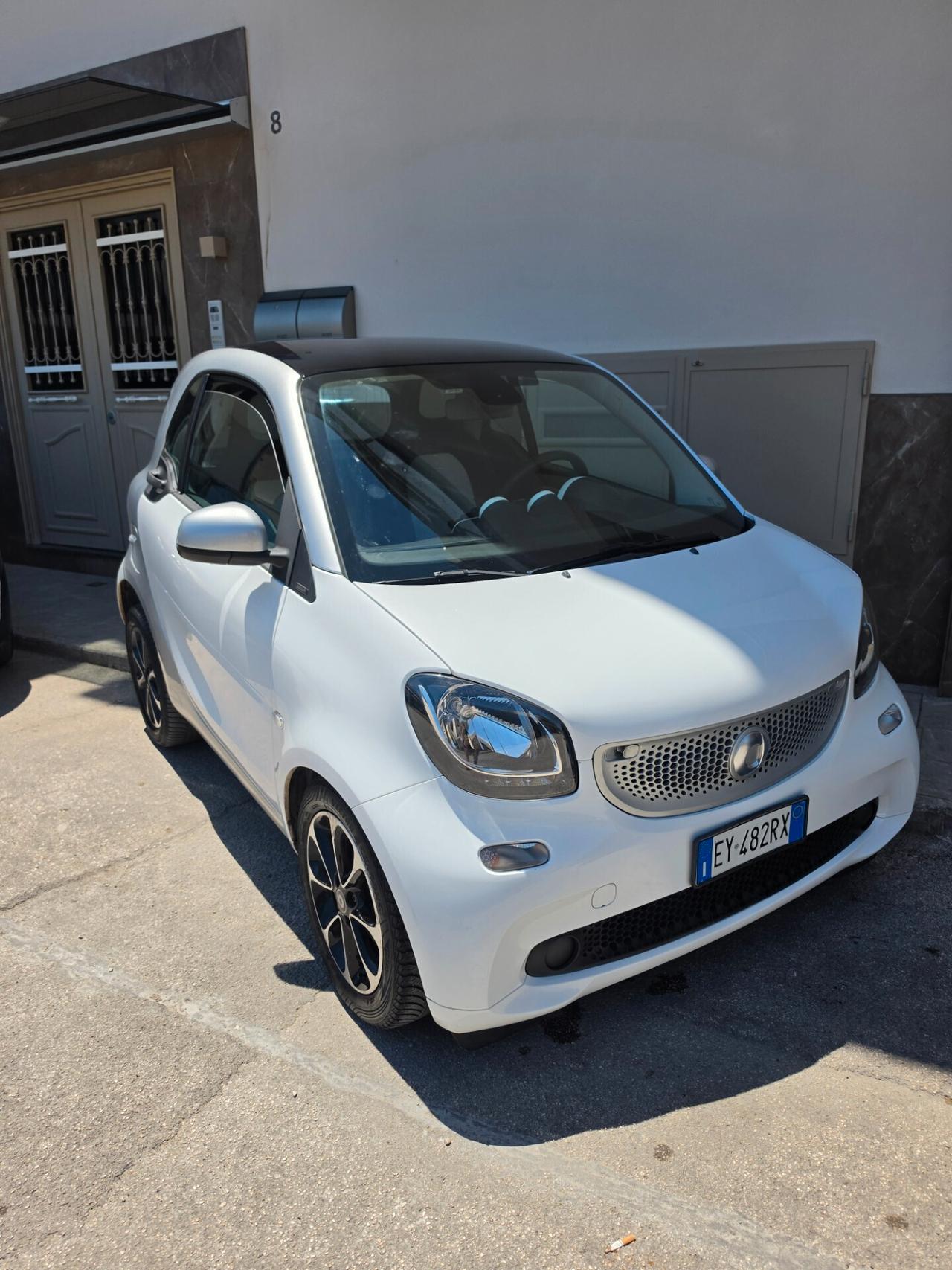 Smart ForTwo 1000 52 kW MHD coupé passion