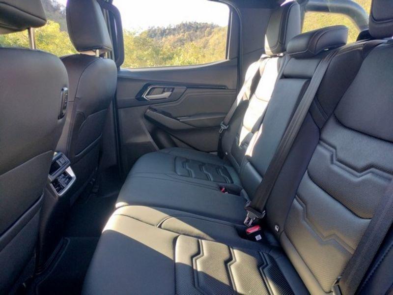 Isuzu D-Max N60 D-Max N60 1.9 Crew Cab FF 4X4 A/T con BullBar, Rollbar e Shutter Lid!!