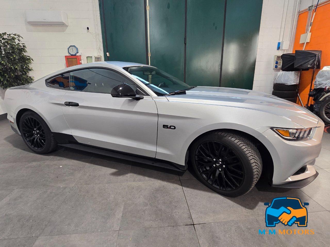 Ford Mustang Fastback 5.0 ti-vct V8 GT 421cv auto