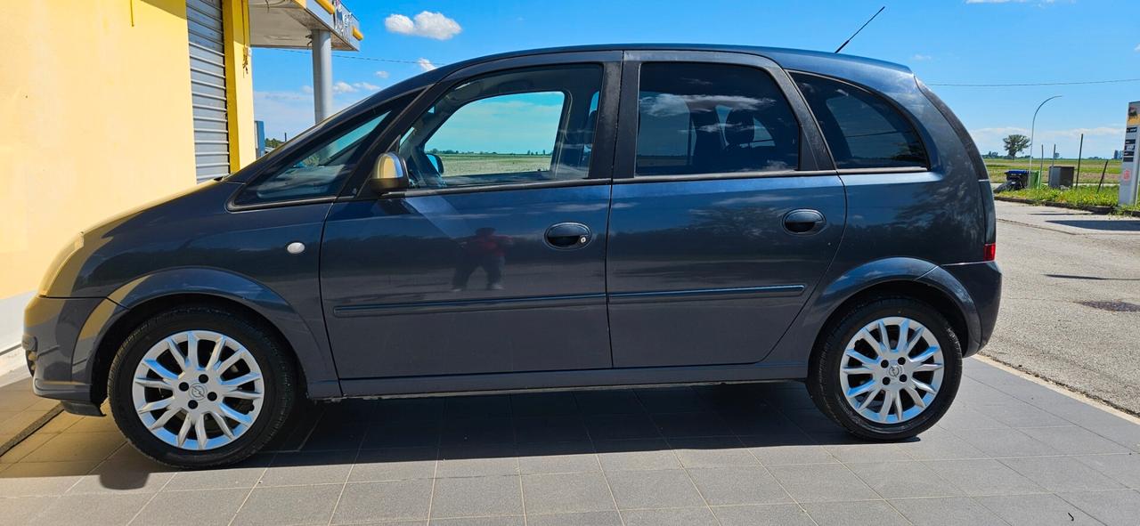 Opel Meriva 1.4 16V GPL-TECH Club