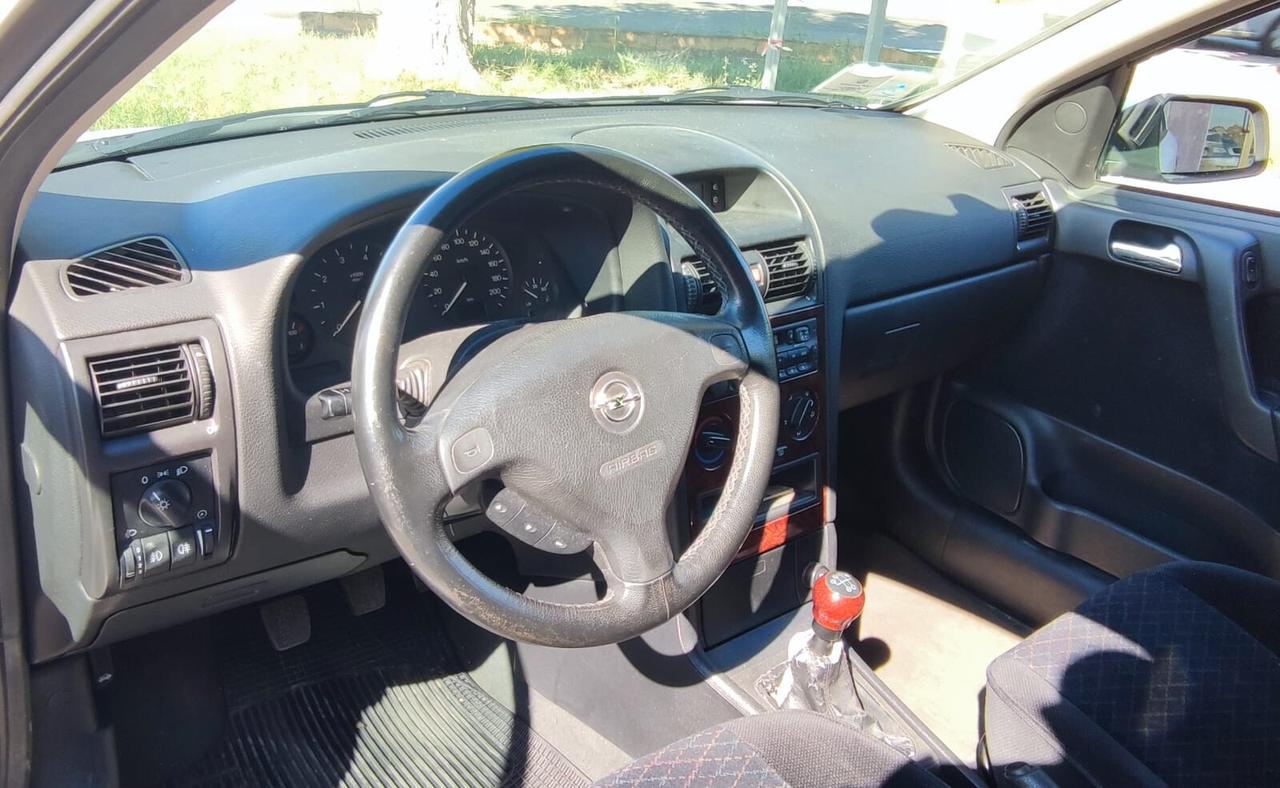 Opel Astra 1.4i 16V cat 5 porte Club