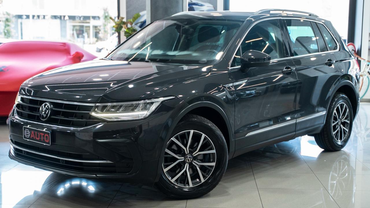 Volkswagen Tiguan 2.0 TDI LIFE 122 CV VIRTUAL CKT PACK LUCI CARPLAY LED FULL OPTIONAL