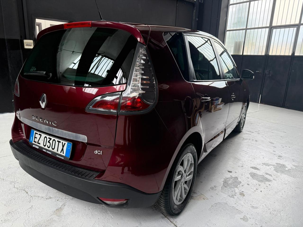 RENAULT SCÉNIC X-MOD 1.5 dCi 110CV – 06/2015 – 97.000 km – €7.900