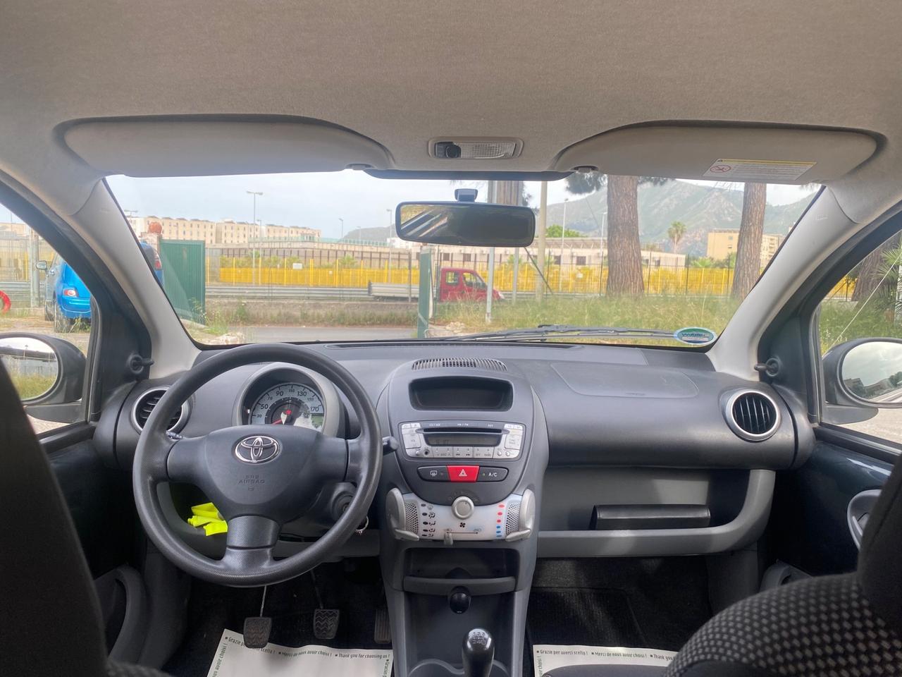 Toyota Aygo 1.0 12V 5 porte Sol 12 MESI GARANZIA