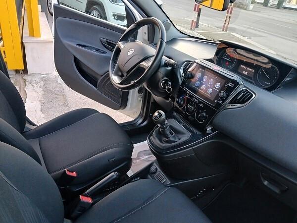 LANCIA YPSILON 1.0 FireFly S&S 69 CV HYBRID GOLD PLUS