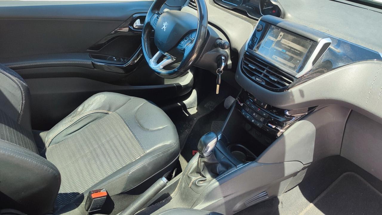 Peugeot 208 1.4 HDi TETTO PANORAMICO