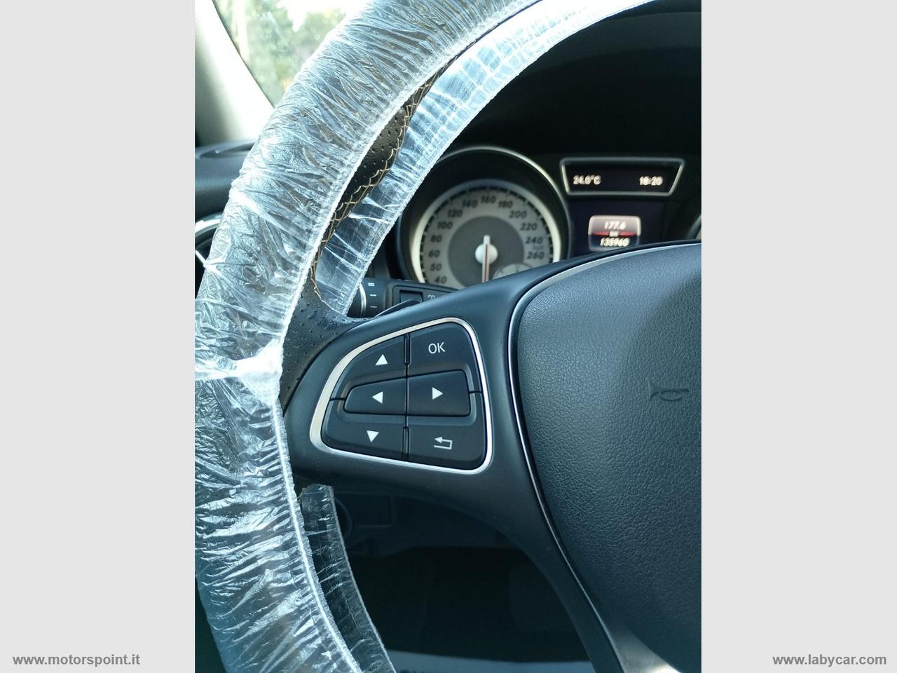 MERCEDES-BENZ GLA 180 d Automatic Sport *TETTO *PELLE