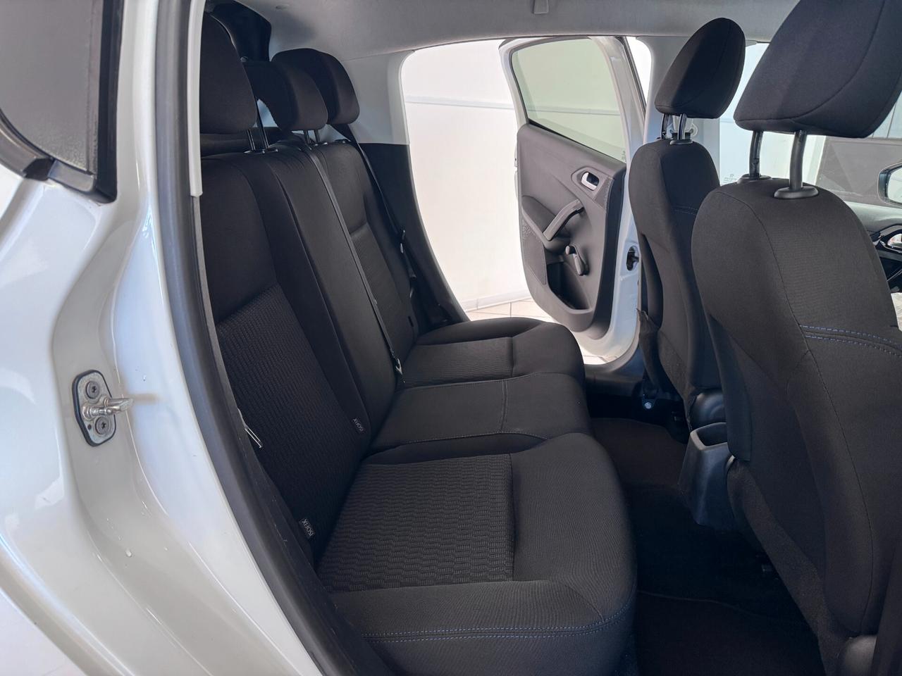 Peugeot 208 1.2 BENZINA 5 PORTE Signature