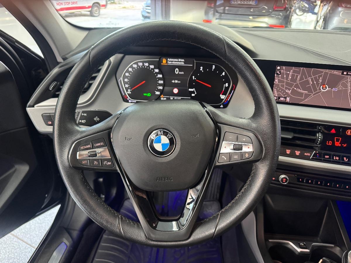 BMW 116d 5p. Sport UNICO PROP/ LED/ NAVIGATORE/ NEOPATENTATI