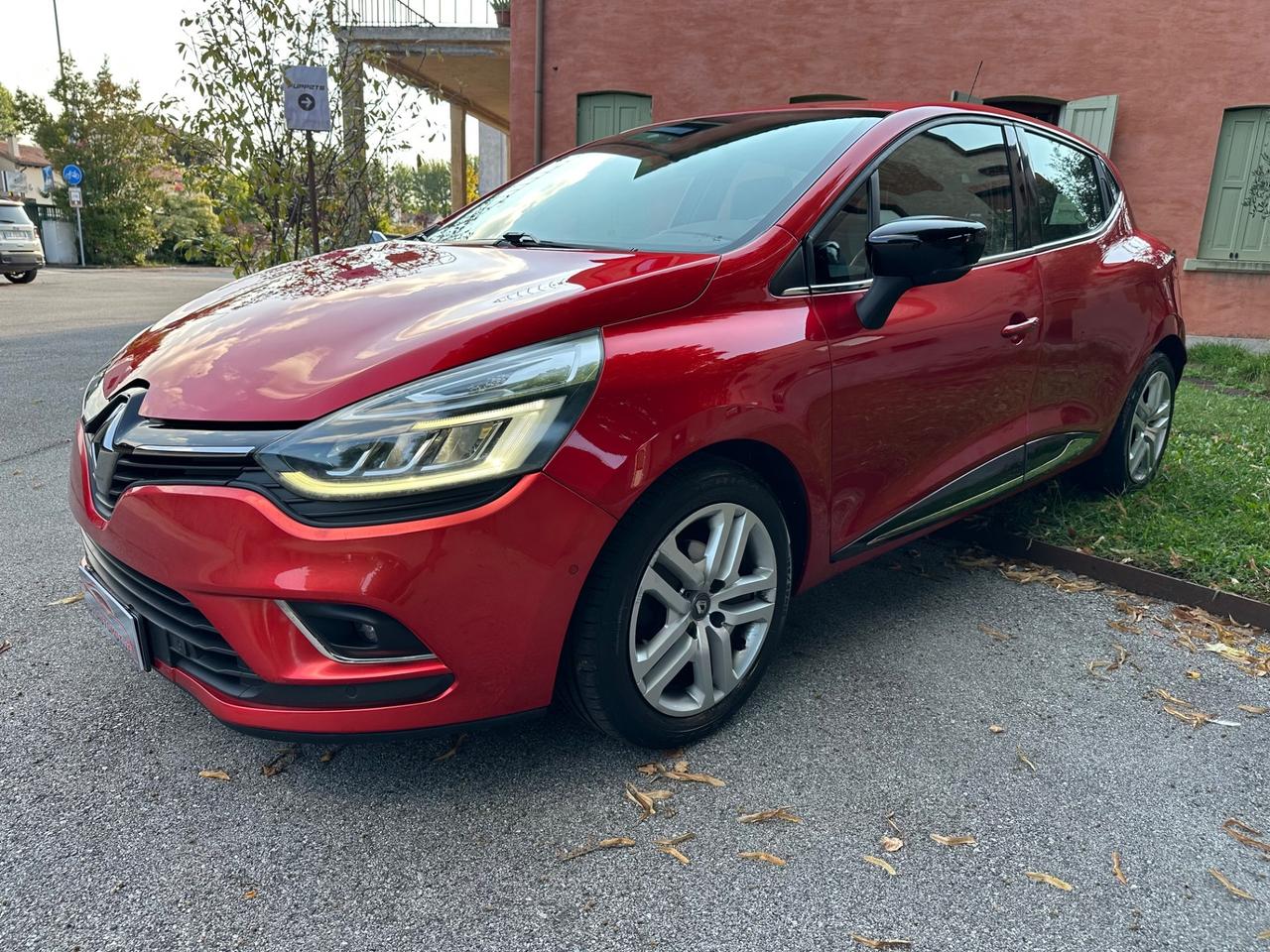 Renault Clio dCi 8V 90CV EDC Start&Stop 5 porte Energy Intens