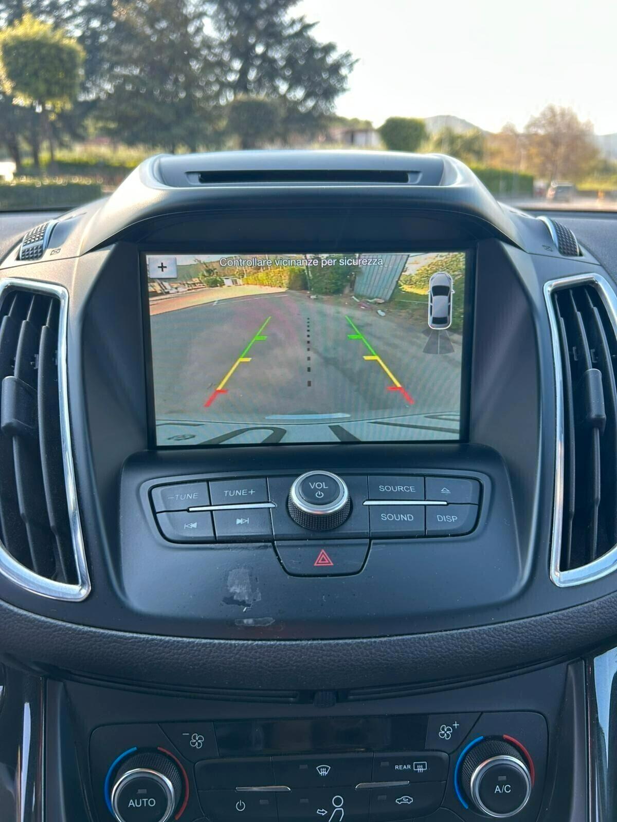 Ford Kuga 2.0 TDCI 150 CV S&S 4WD Powershift Titanium