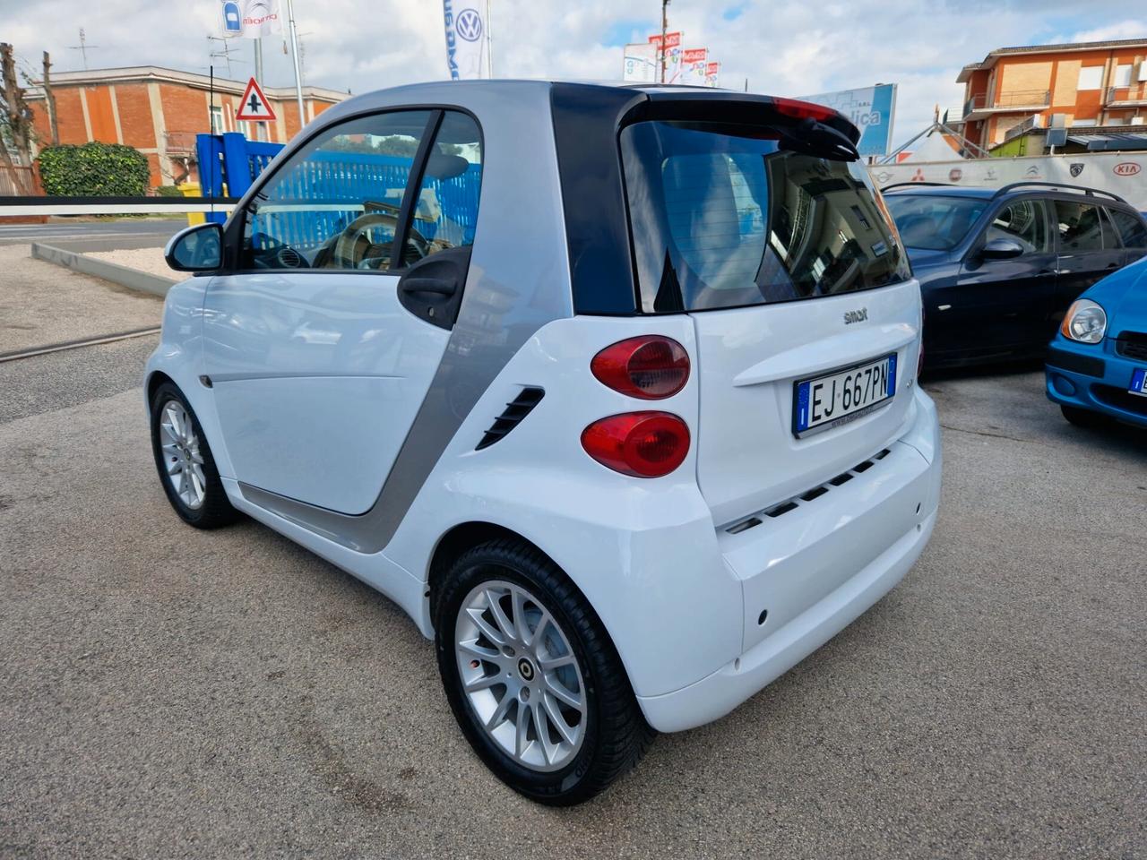 Smart ForTwo 800 40 kW coupé passion cdi