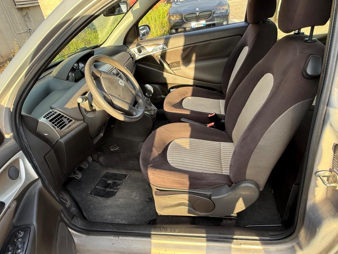 Lancia Ypsilon 1.2 Oro Giallo