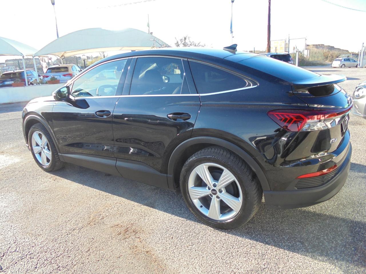 Audi Q4 40 e-tron Business