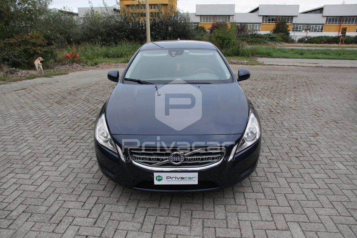 VOLVO V60 D3 Geartronic Momentum