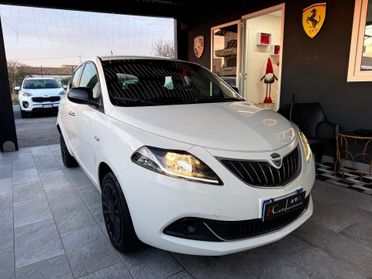 Lancia Ypsilon 1.0 FireFly 5 porte S&S Hybrid Ecochic A. Ferretti