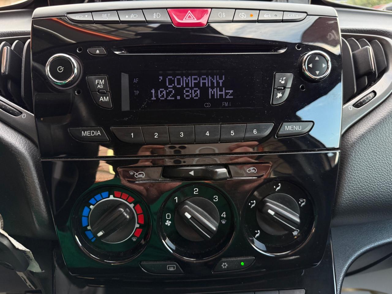 Lancia Ypsilon 1.2 69 CV 5 porte S&S Platinum