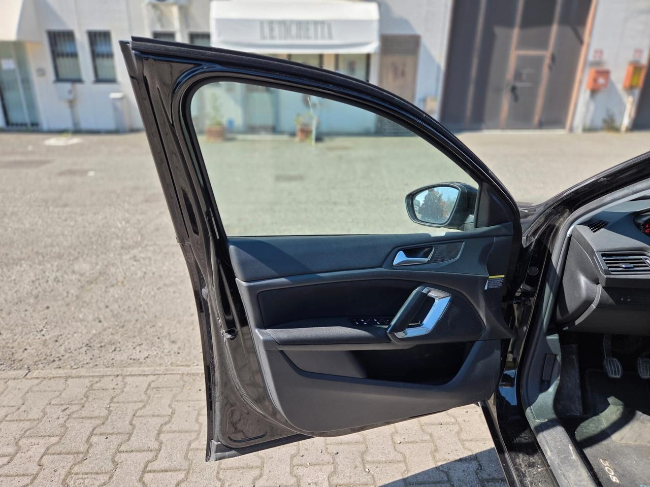 Peugeot 308 BlueHDi 120 S&S Allure