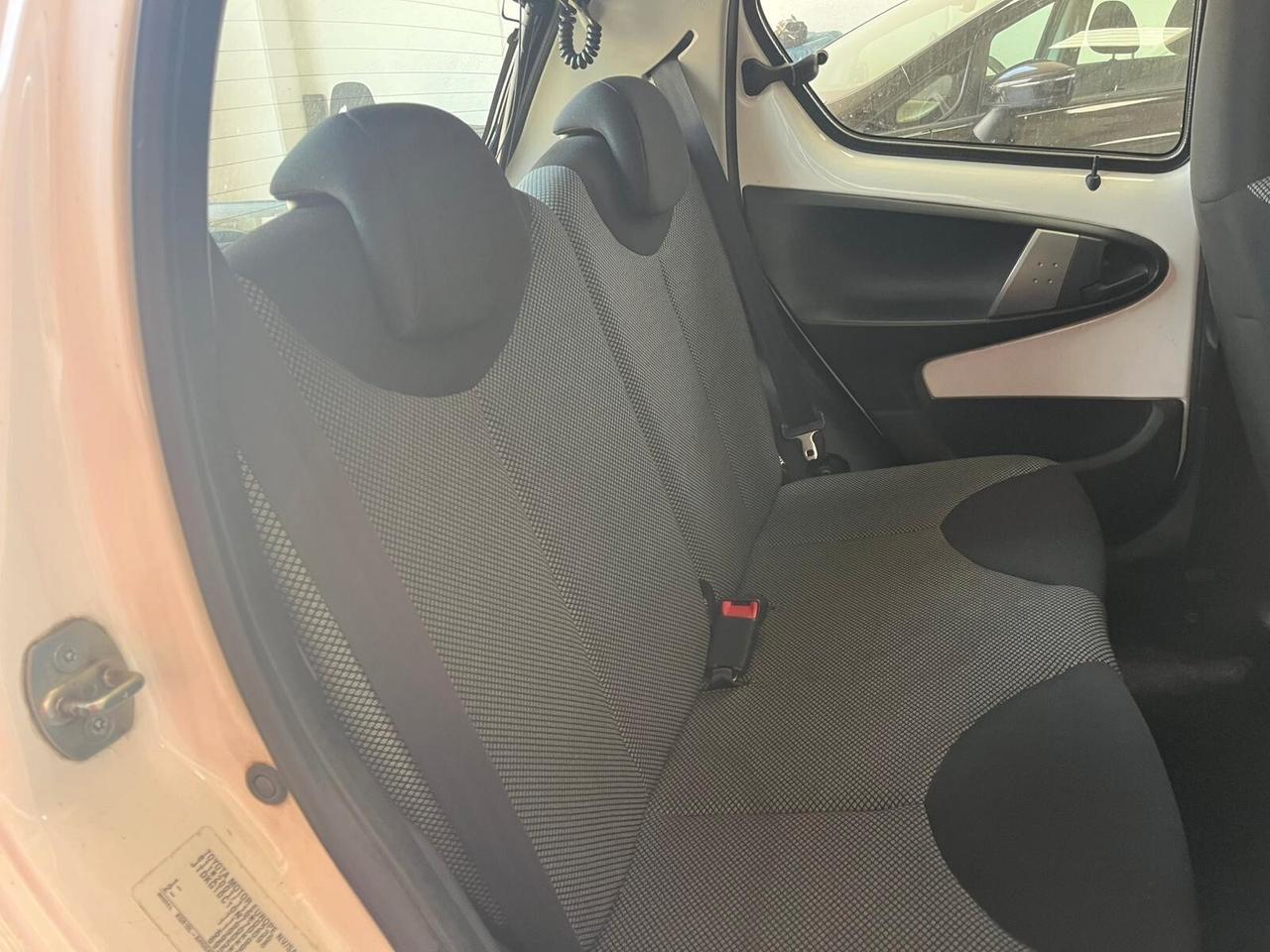 Toyota Aygo 1.0 12V VVT-i 5 porte Cool Soda Connect MMT