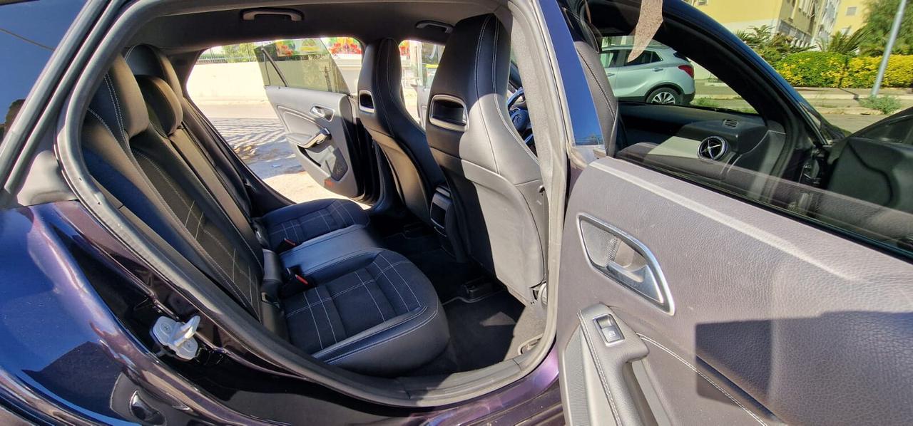 Mercedes CLA 200 CDI Automatic Premium DARK NIGHT