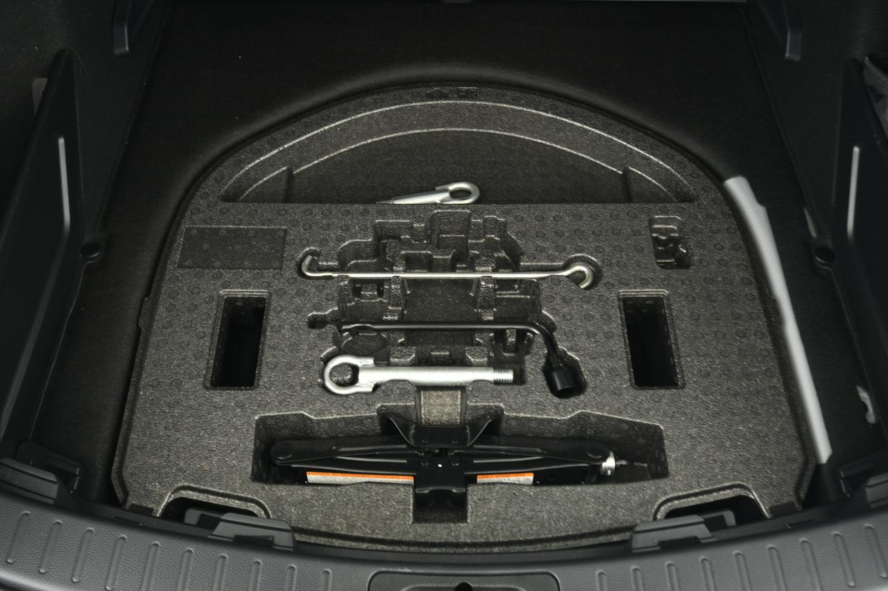 TOYOTA Corolla Touring Sports 1.8h Business cvt CAMERA+ACC+APP CONNECT