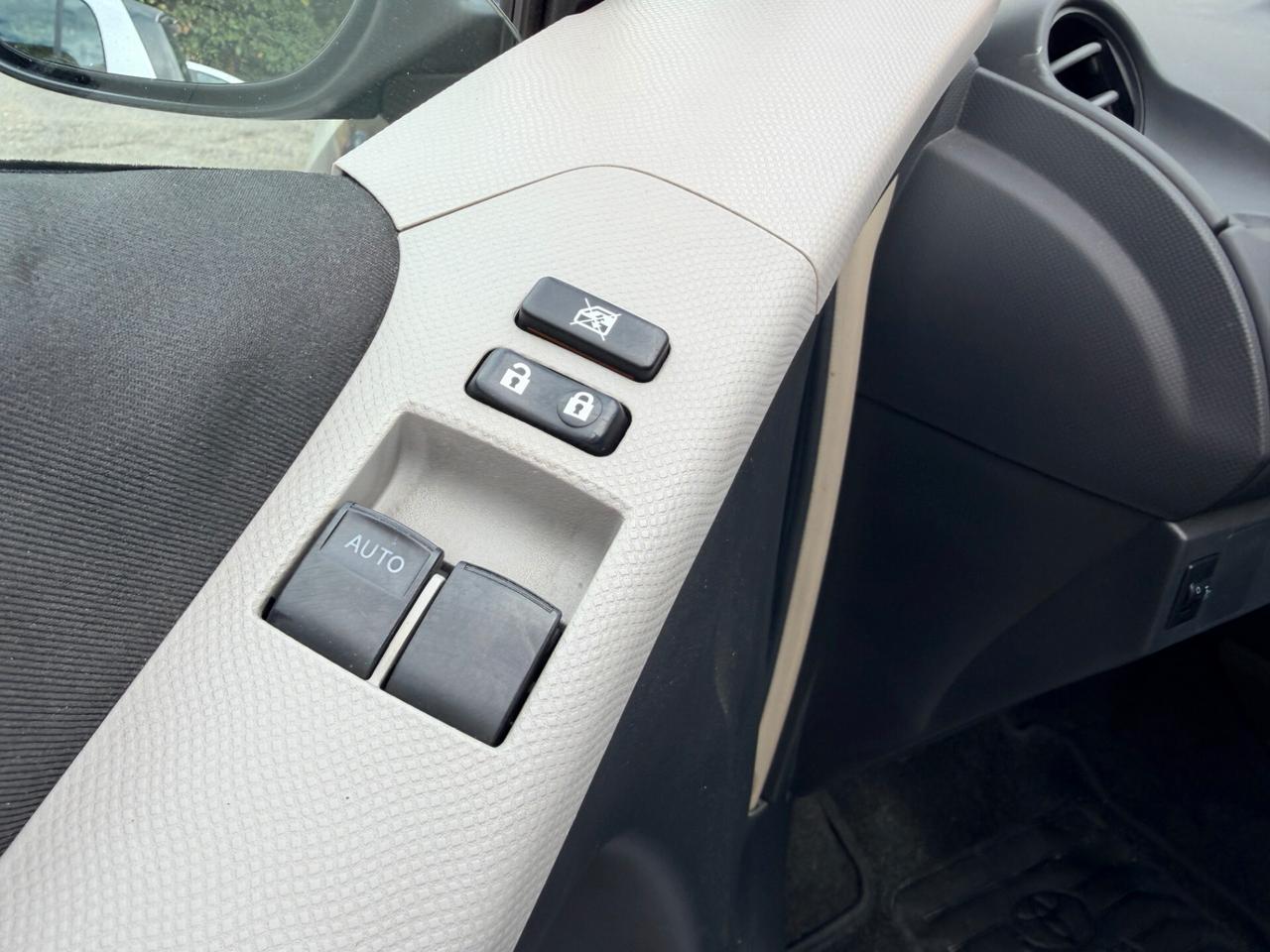 Toyota Yaris 1.0 5 porte Carplay,SOLO 60 MILA KM Neopatentati