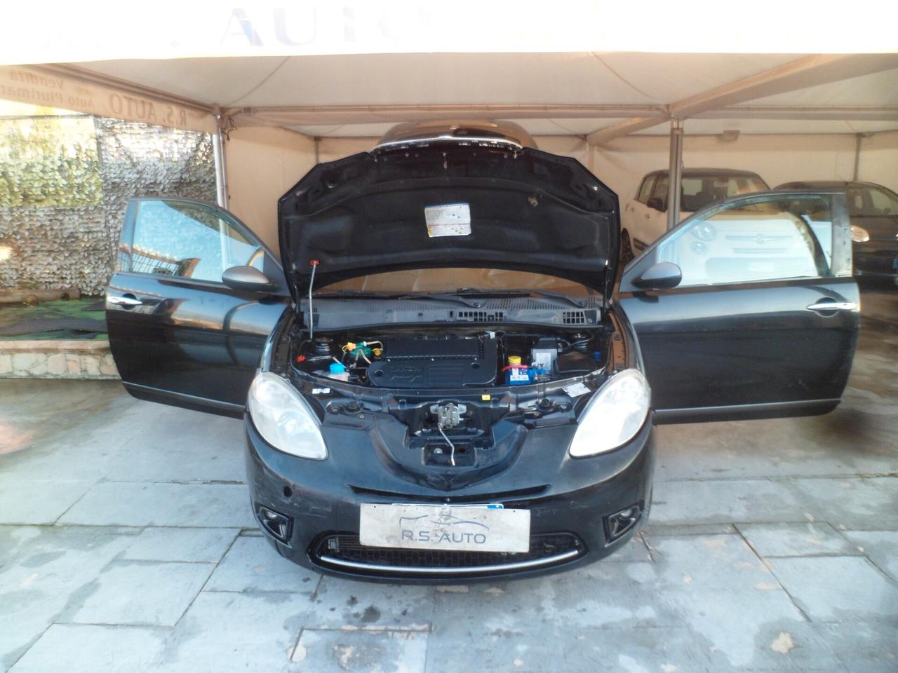 Lancia Ypsilon 1.3 MJT 90 CV MomoDesign 07