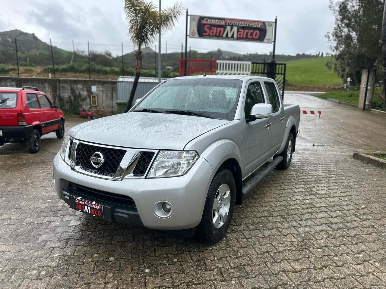 Nissan Navara 2.5 dCi 190CV 4 porte Double Cab Sport