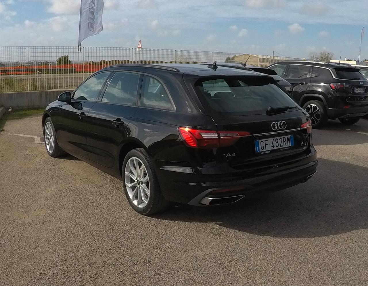 Audi A4 Avant 30 TDI/136 CV S tronic Business