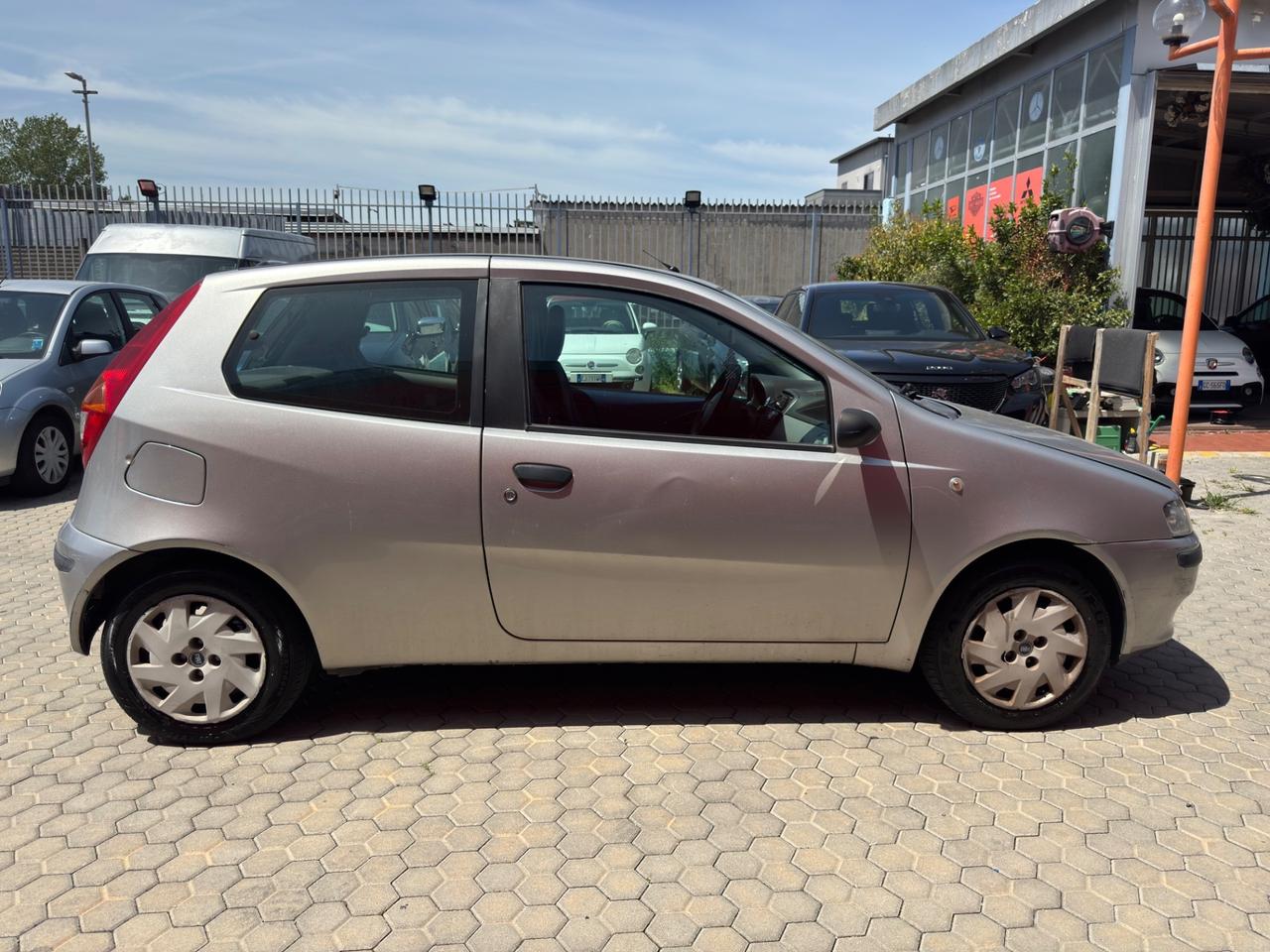 Fiat Punto ADATTA A NEOPATENTATI 1.2i 16V
