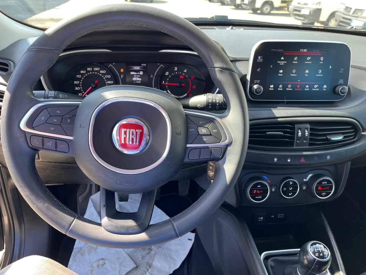 Fiat tipo 5P-lounge-1.3 mjt-95 cv -2019