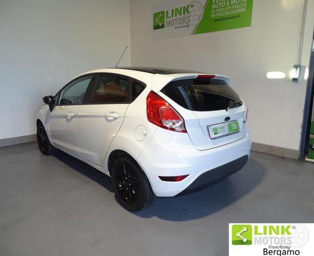 FORD Fiesta 1.2 82CV 5 porte Black & White Edition