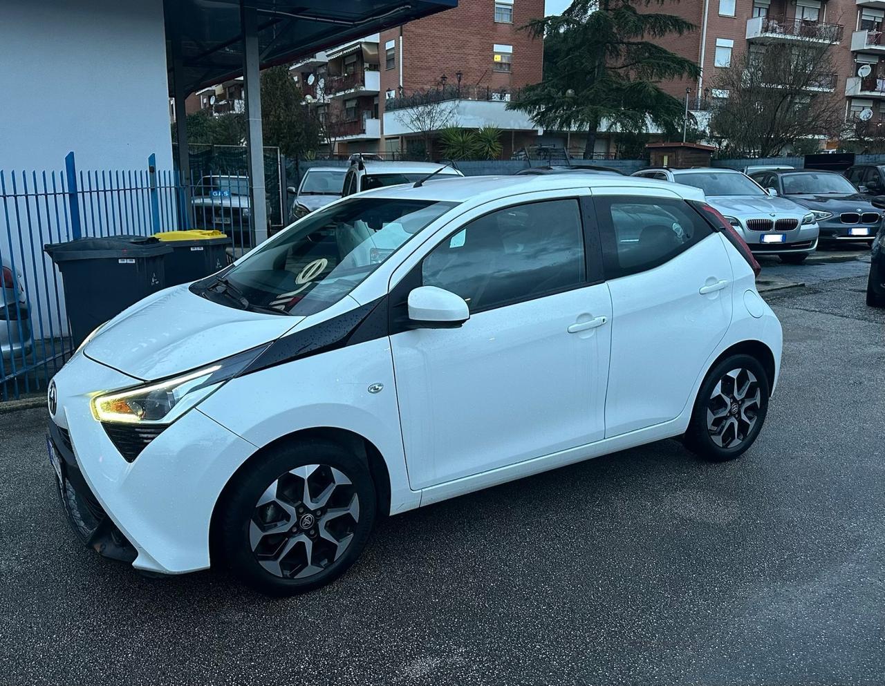 Toyota Aygo Connect 1.0 VVT-i 72 CV 5 porte x-cool