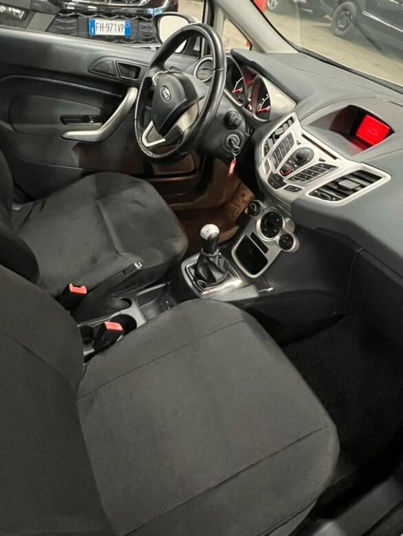 Ford Fiesta 1.4 TDCi 90cv Neopatentati
