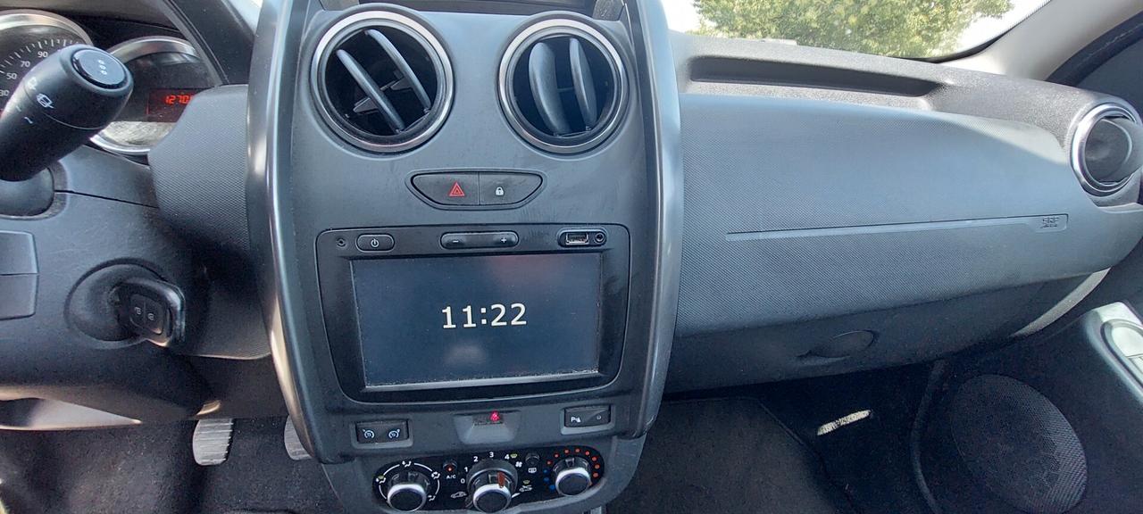 DUSTER 1,6 GPL DI SERIE CASA MADRE NAVIGATORE TELEFONO SENSORI FULL FULL 110 CV