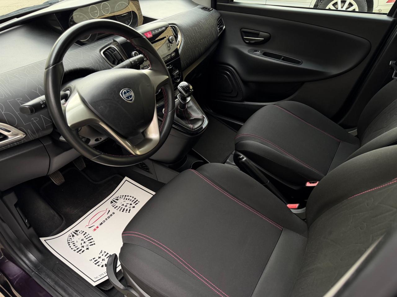 Lancia Ypsilon 0.9 TwinAir 85 CV 5 porte Metano Ecochic Elefantino