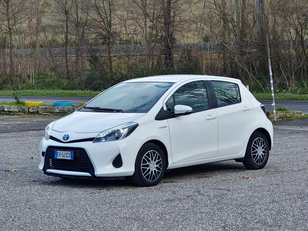 Toyota Yaris 1.5 Hybrid 5 porte Lounge Più 2014-E5B NEO