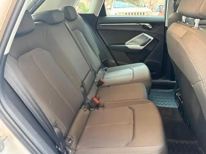 Audi Q3 35 TDI S tronic Business Advanced