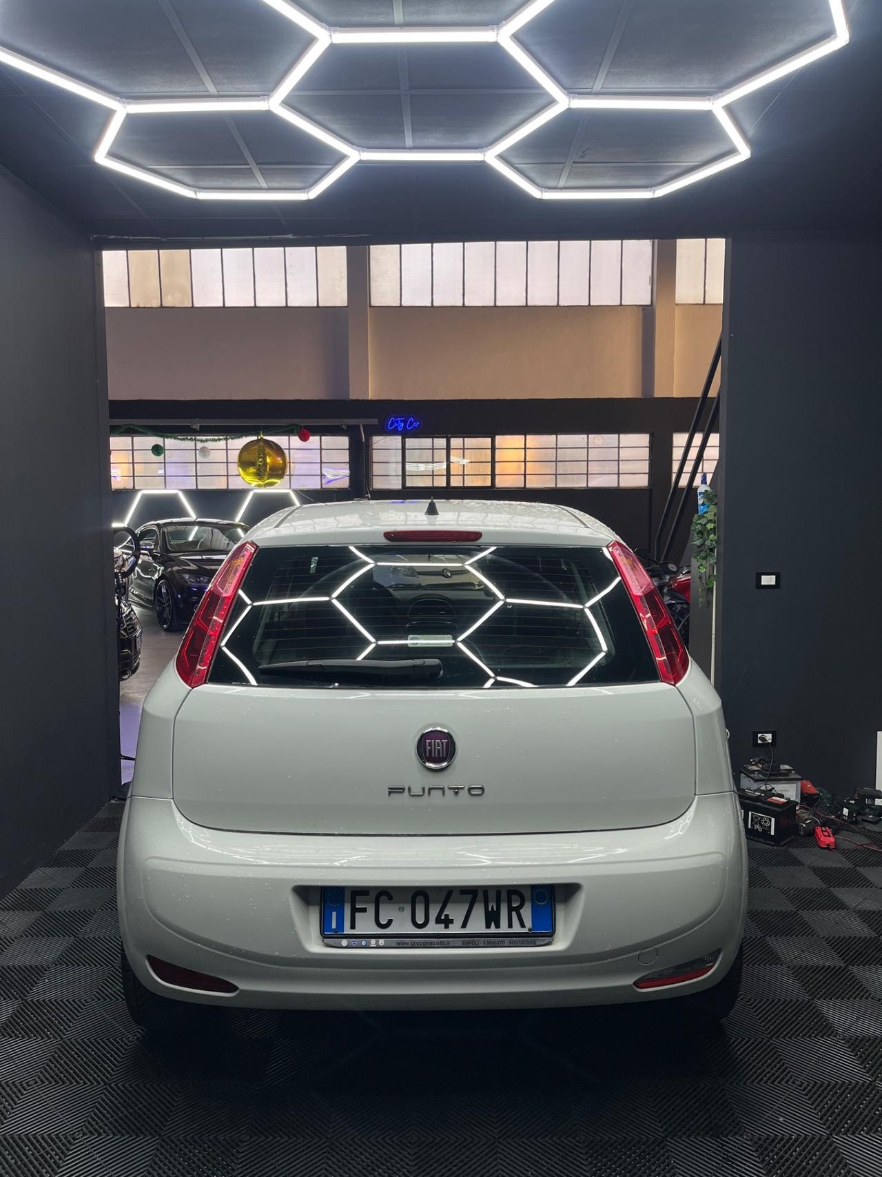 FIAT PUNTO 1.4 Benzina/Metano 70 CV – 2016 – 178.000 km