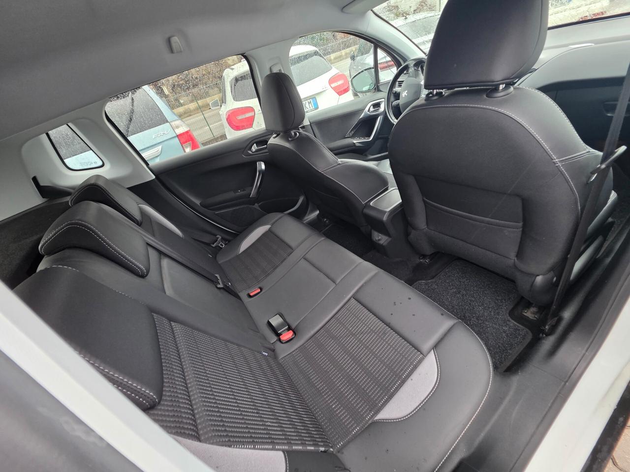 Peugeot 2008 1.6D 120cv uniproprietario perfetta e garantita