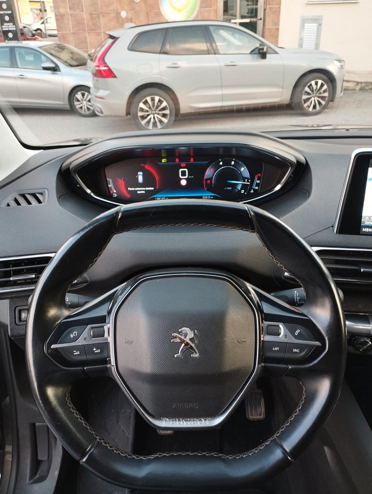 Peugeot 3008 BlueHDi 130 S&S Allure