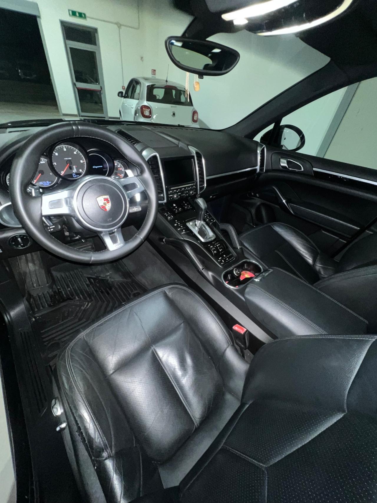 Porsche Cayenne 3.0 v6 OFFERTA RISERVATA AD OPERATORI DEL SETTORE