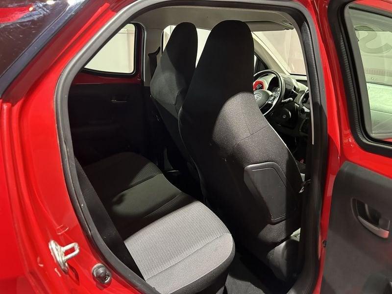 Toyota Aygo Connect 1.0 VVT-i 72 CV 5 porte x-play