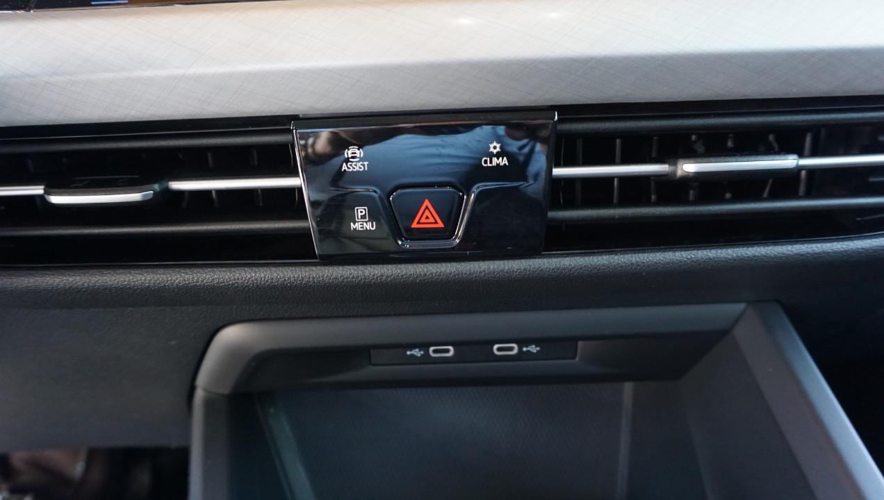 Volkswagen Golf 1.0 etsi evo Life 110cv dsg