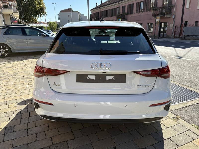 Audi A3 Sportback 30 2.0 tdi Business LED-NAVI-CAM-16"