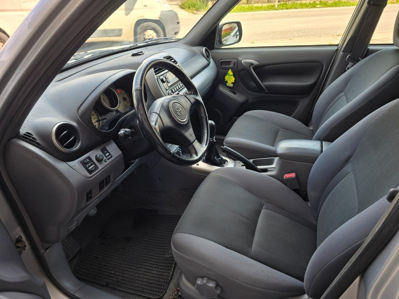 Toyota RAV 4 2.0 D4-d 5porte Sol
