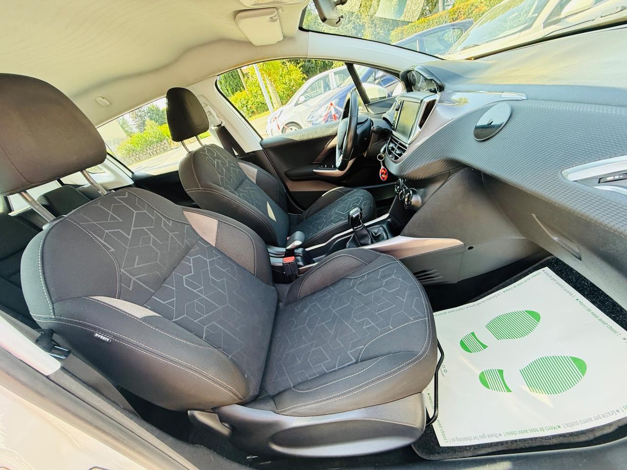 Peugeot 2008 1.2 82cv Active Ok Neopatentati
