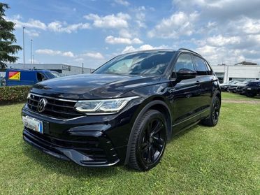 VOLKSWAGEN Tiguan 2.0 TDI 150 CV SCR DSG R-Line NAVI - LED - ACC