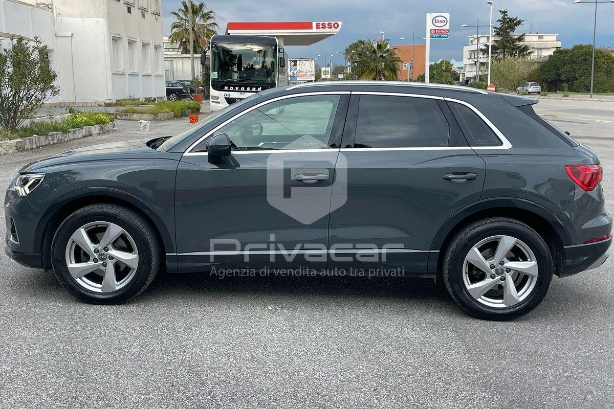 AUDI Q3 35 TDI S tronic Business Advanced