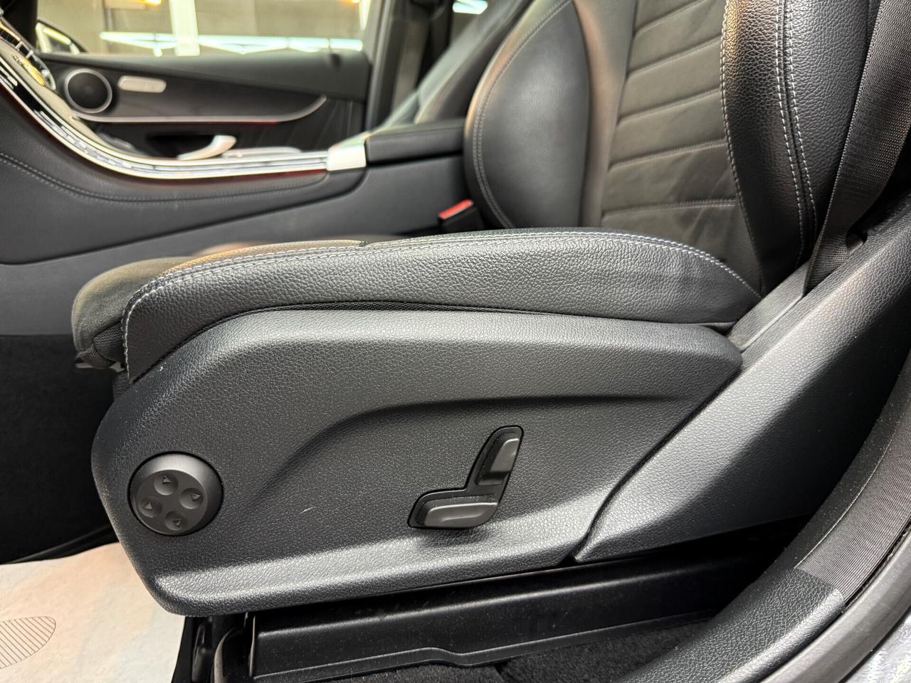 Mercedes-Benz GLC Coupé 300d 4Matic Premium Interni